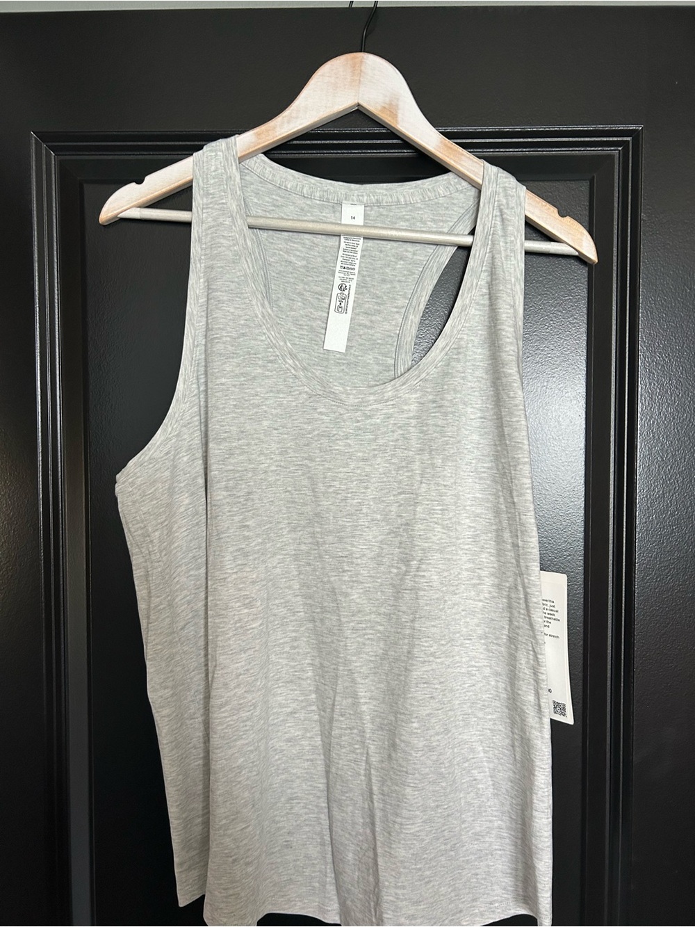 Lululemon live collection razorback tank size 14 nwt